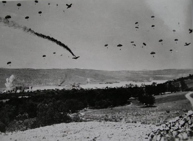 Οταν οι Κρητικοί διέλυσαν τον στρατό του Χίτλερ – Η επική «μάχη της Κρήτης» – Μία από τις σημαντικότερες επιχειρήσεις του Β’ ΠΠ – Βίντεο